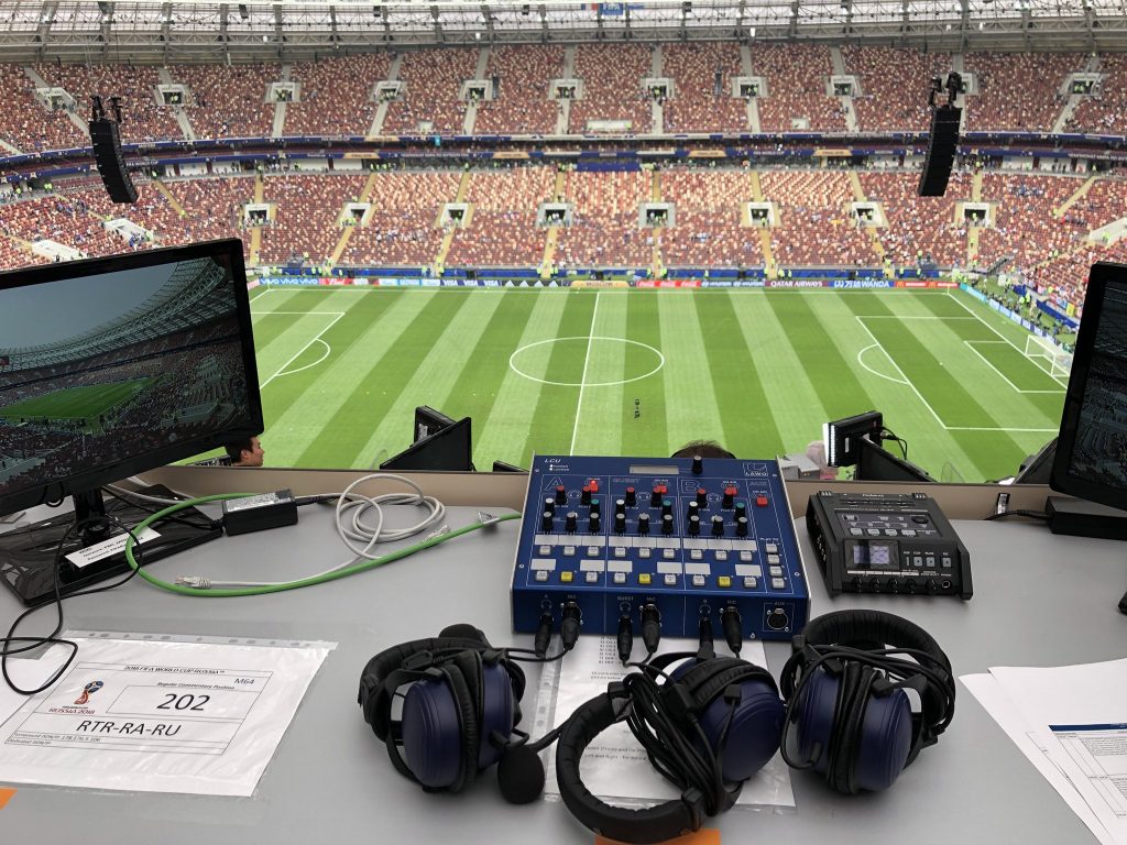 Как стать футбольным комментатором